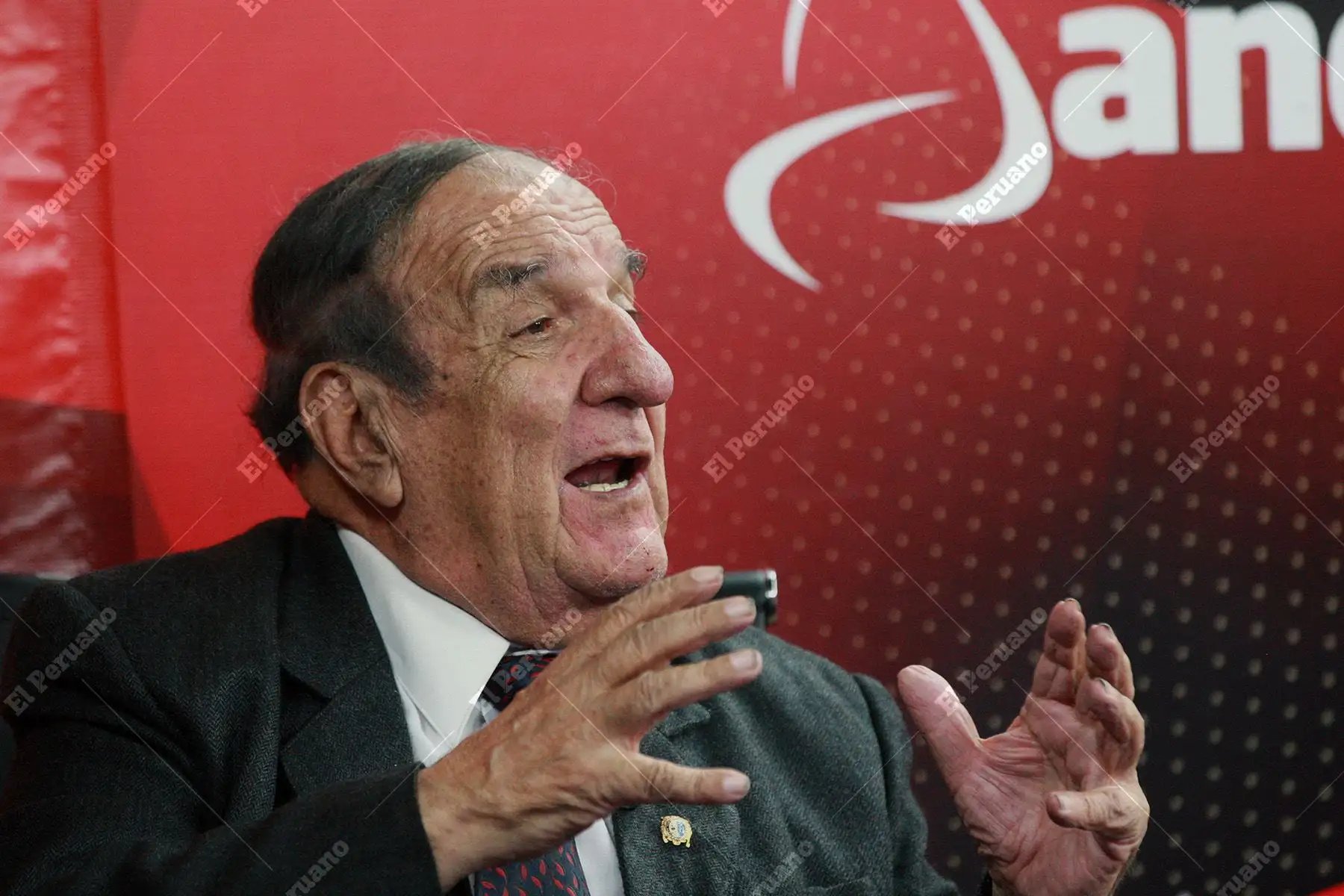 Lima - 15 diciembre 2017 /  Jorge Núñez del Prado, fundador de la famosa agrupación musical Los Campesinos, considerado hijo ilustre de Paucartambo, en Andina Canal Online Foto: Diario Oficial El Peruano / Dante Zegarra