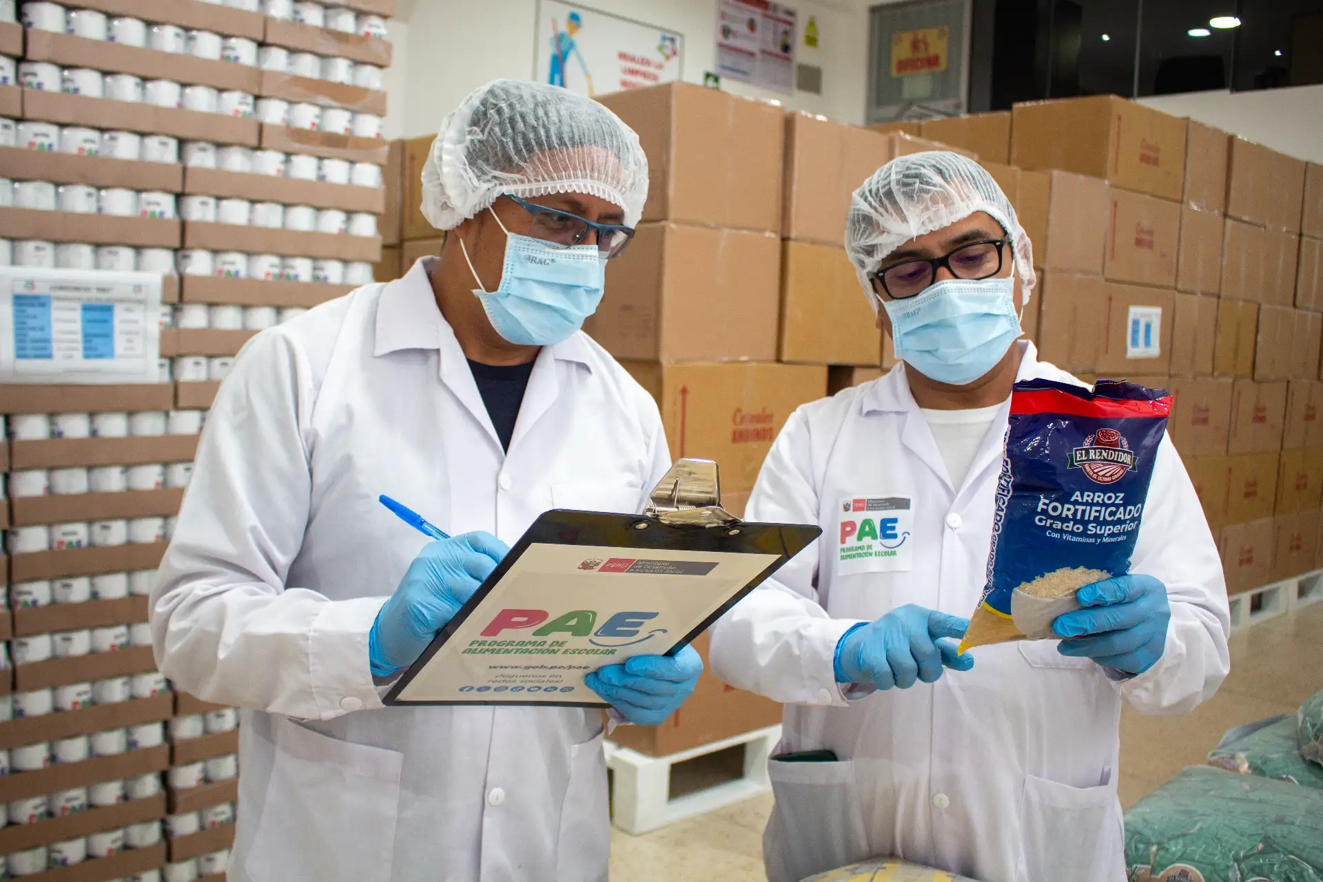 Con esta etapa de carga y estiba de los productos para la alimentación escolar se cumple el proceso de liberación en los almacenes del contratista con miras al Buen Inicio del Año Escolar 2026. Foto: Midis