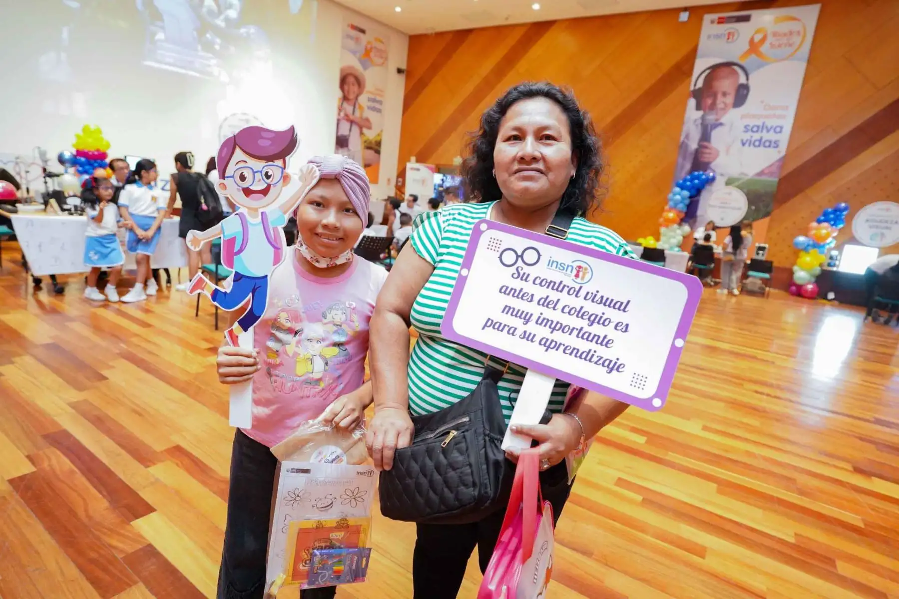La campaña “De vuelta a clases seguro 2026” permitió identificar casos que requieren corrección óptica y seguimiento especializado para garantizar el adecuado desarrollo visual de los menores. Foto: ANDINA/Difusión.