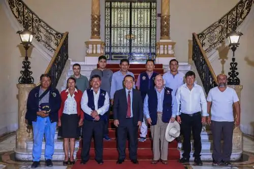 El presidente de la república, José María Balcázar, sostuvo una reunión con representantes de las rondas campesinas de Cajamarca. Foto: ANDINA/Prensa Presidencia