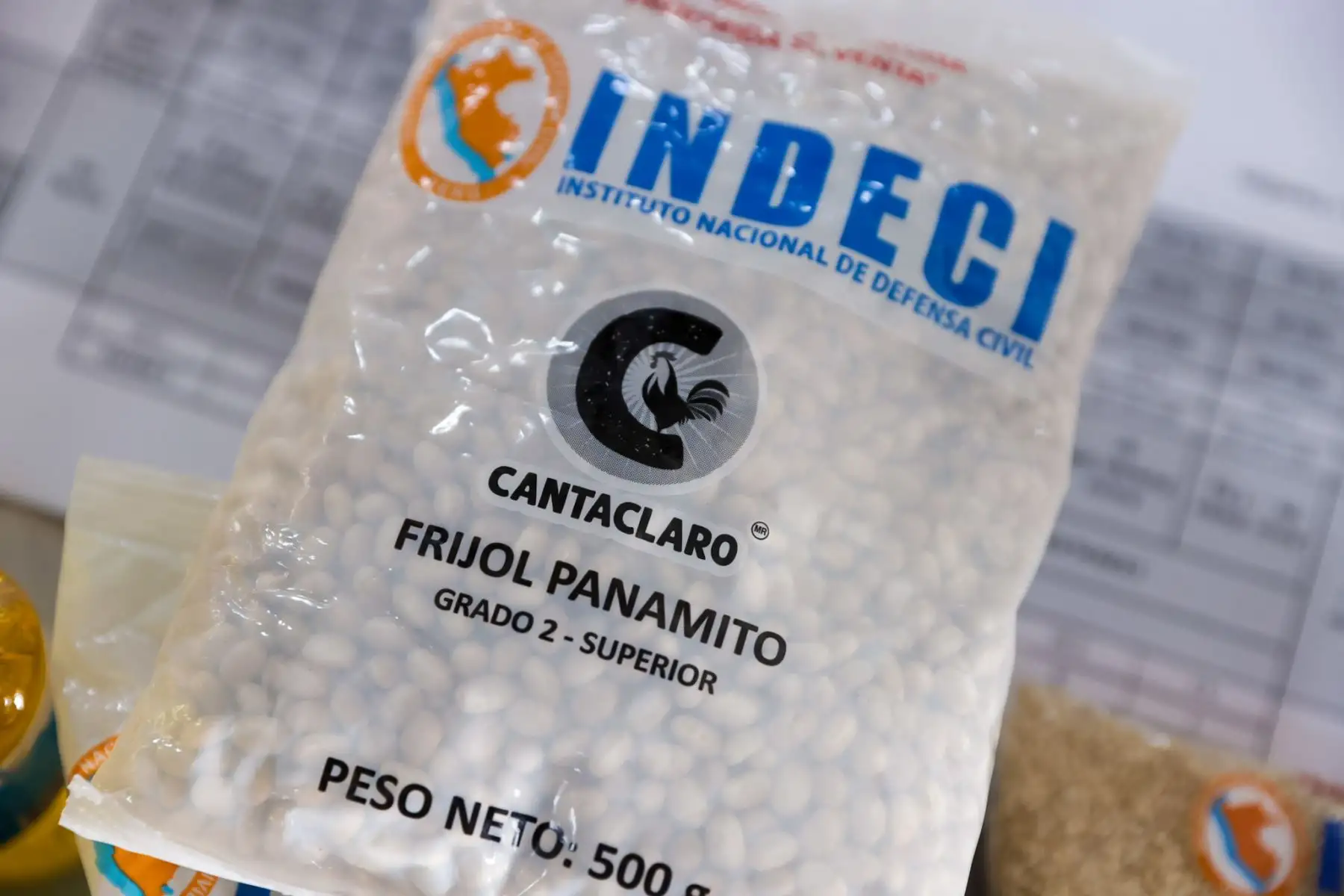 Personal logístico del INDECI coordinó el traslado de la ayuda humanitaria destinada a poblaciones afectadas por las precipitaciones. Foto: ANDINA/Luis Iparraguirre.