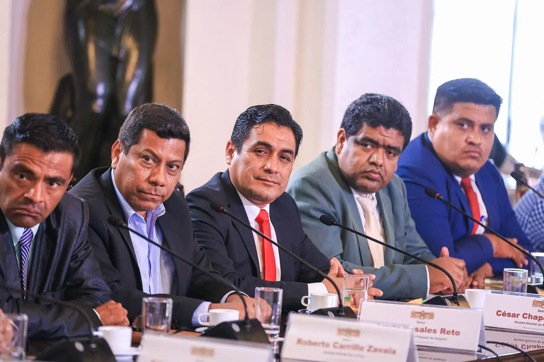En el marco de la política de puertas abiertas del Gobierno, el presidente José María Balcázar recibió a la gobernadora regional encargada de Tumbes, Rosario Palacios, y alcaldes de dicha región, con quienes abordó la atención de proyectos en materia de seguridad, agricultura y salud. Foto: Presidencia