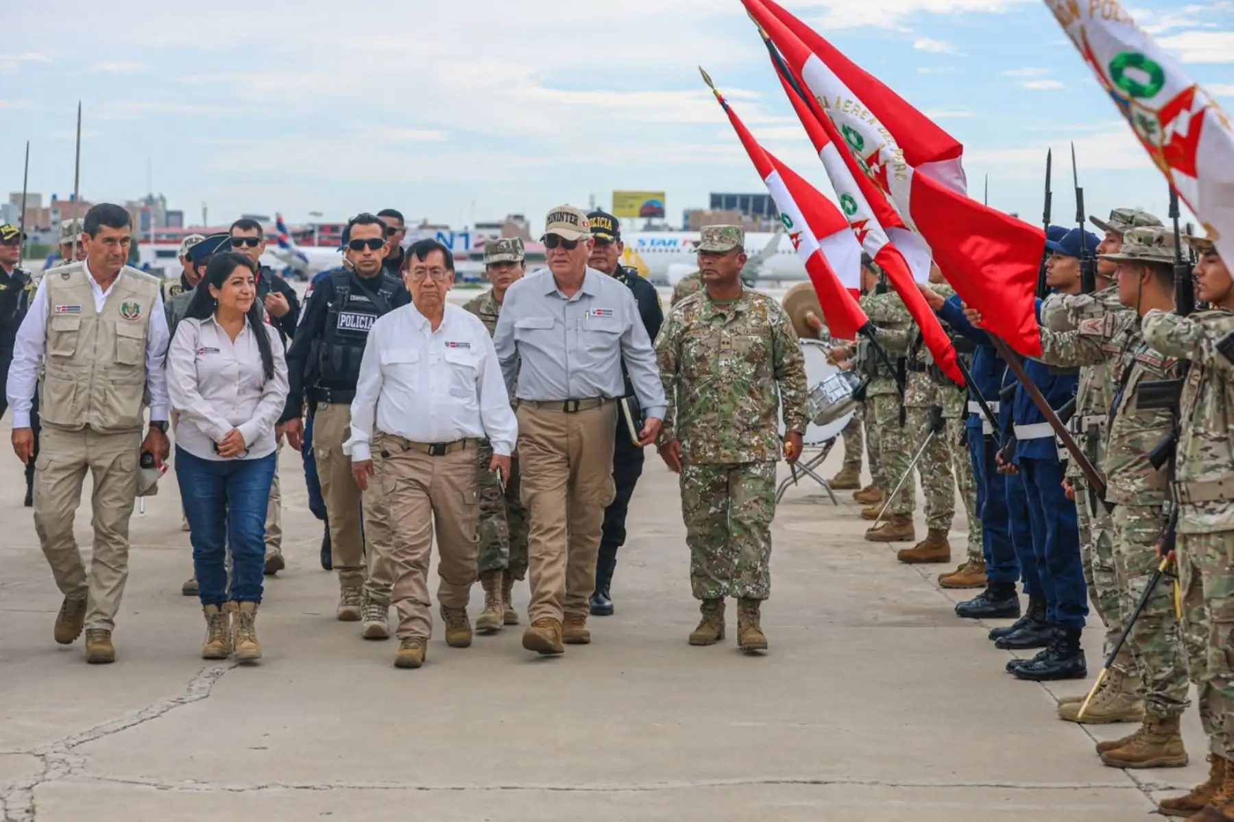 El presidente de la república, José María Balcázar, ya se encuentra en Lambayeque para supervisar personalmente el despliegue de ayuda y la efectividad de las acciones ante la emergencia por lluvias. Foto: Presidencia