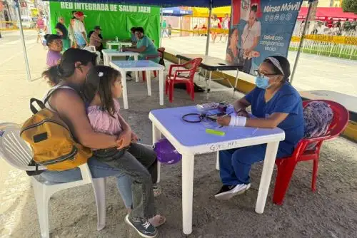 La población del lugar de todas las edades accedió solo con su DNI a diversas especialidades médicas.