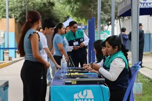 Los resultados del examen extraordinario serán publicados entre las 19:00 y 20:00 horas a través del portal institucional y las plataformas digitales oficiales de la universidad.