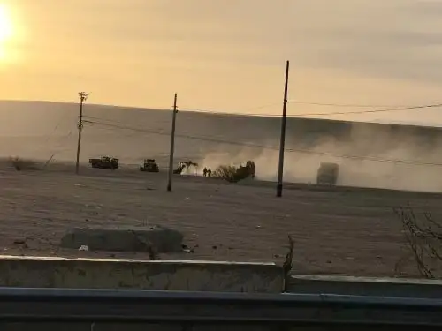 Desde Tacna, cerca de la frontera, se aprecia el inicio de los trabajos en Chile para ejecutar el plan "Escudo Fronterizo" que consiste en la excavación de zanjas y construcción de muros en la frontera Perú -Chile.