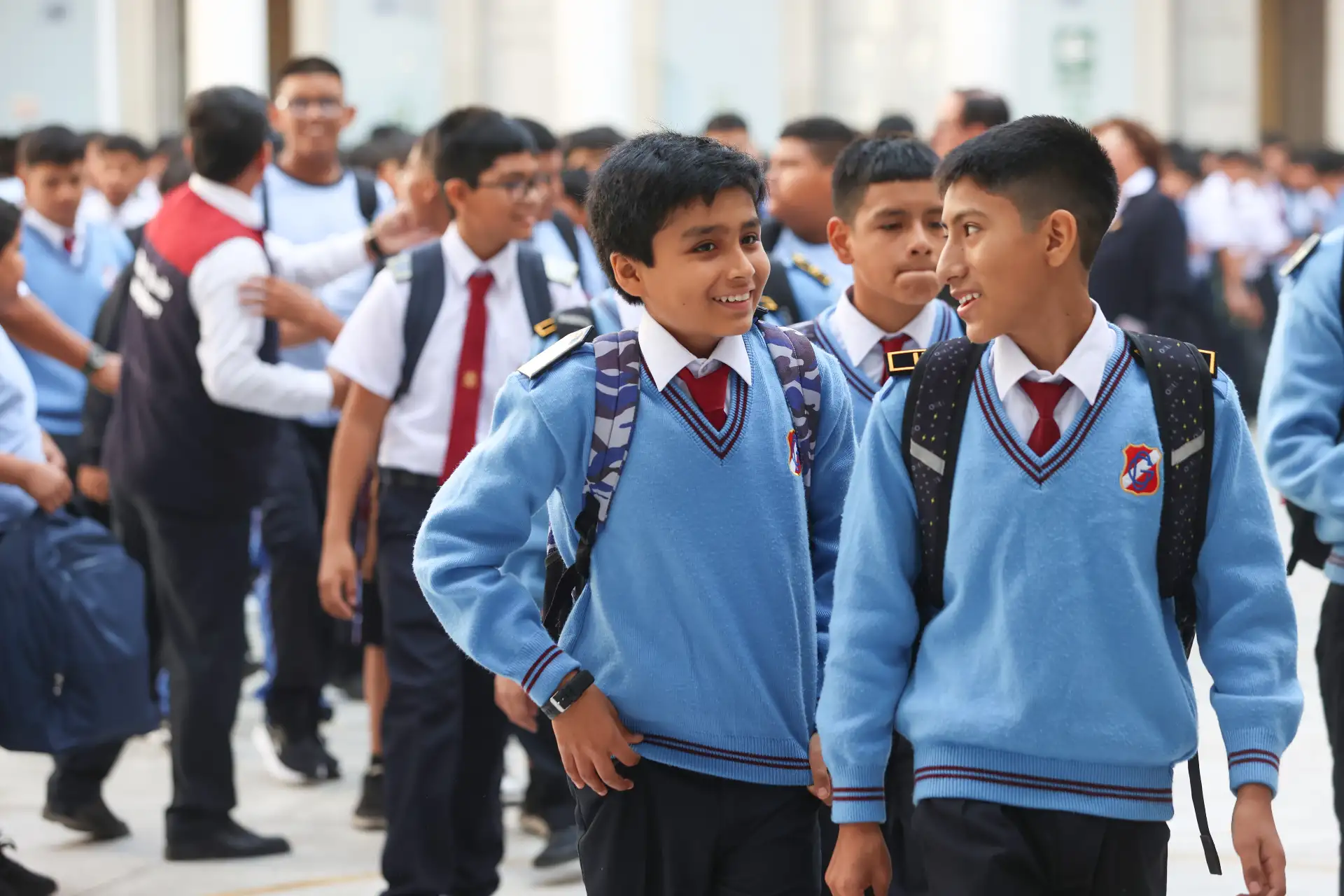 Alumnos del Colegio Nuestra Señora de Guadalupe participan en la jornada de inicio del año escolar 2026, que marca la reapertura de más de 53 mil locales educativos de Educación Básica Regular en el Perú. Foto: ANDINA/ Melina Mejía