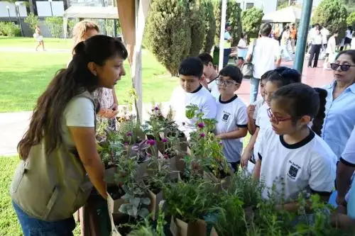 Miniferia en La Molina alentó la reflexión sobre el uso responsable del agua y el desarrollo sostenible. Foto: Municipio de La Molina/Difusión.