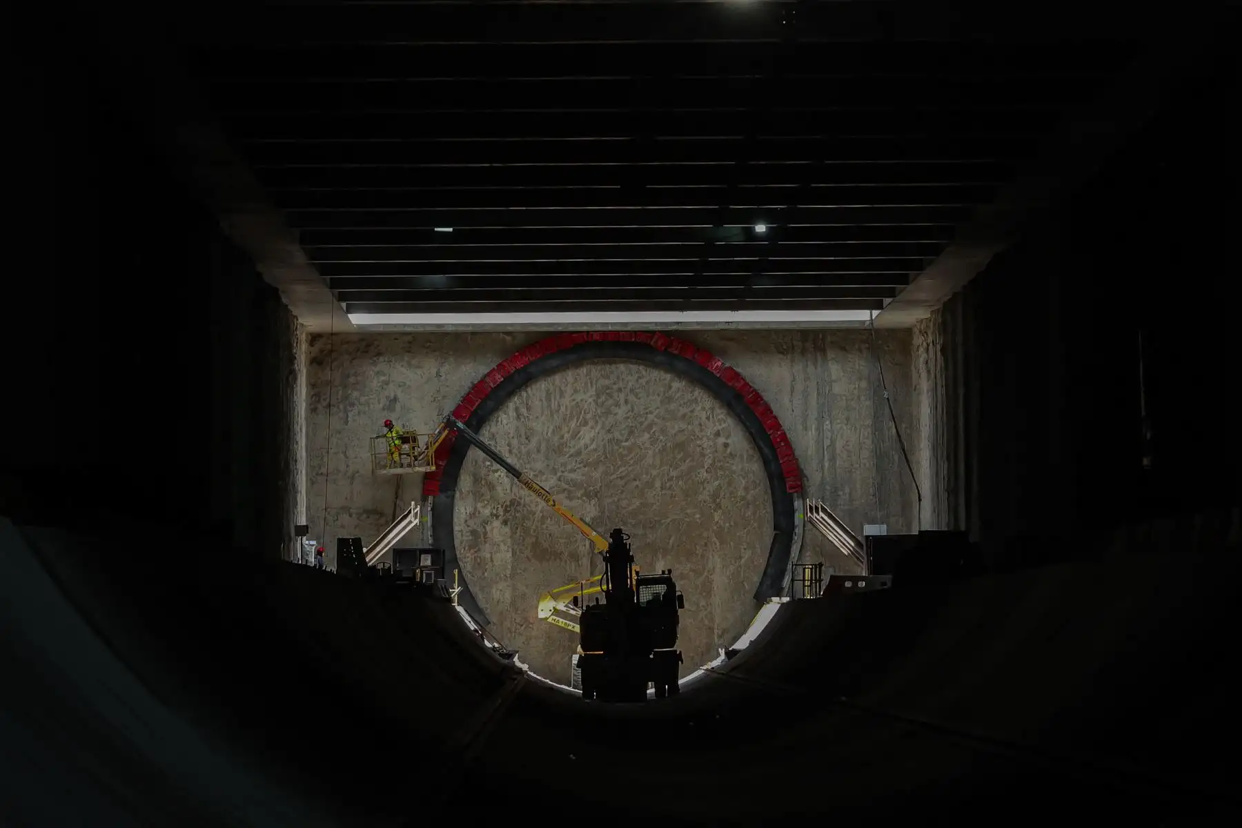 La máquina tuneladora completó la excavación del tramo subterráneo entre las estaciones San Marcos y Óscar R. Benavides, informó el MTC. Foto: ANDINA/Difusión.