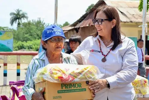 En el contexto del inicio del año escolar 2026 en la región, también se realizó la entrega de útiles escolares para niñas y niños del distrito.
