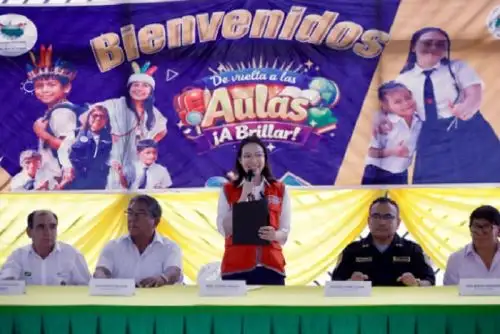 En Madre de Dios retornaron a las aulas 65,000 estudiantes de nivel inicial, primaria y secundaria de colegios estatales.