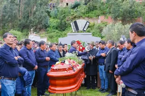 Los restos del acordeonista y cantante Jorge Núñez del Prado ya reposan en Paucartambo, región Cusco. Foto: Cortesía Percy Hurtado