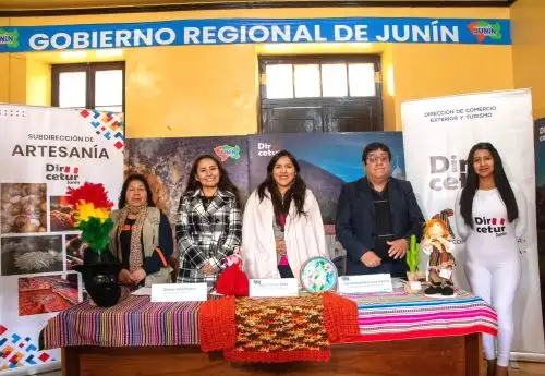 La Feria Regional de Artesanía “La artesanía de la región Junín a tu alcance”, en el marco del Día del Artesano Peruano que se conmemora cada 19 de marzo, congregará a los mejores artistas populares de Junín.