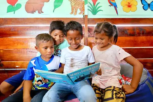 Biblioteca Nacional del Perú inaugura en comunidad de frontera de Loreto segunda biblioteca rural de la Red Nacional de Bibliotecas Rurales.