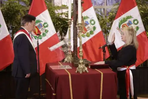 Fátima Altabás Kajatt juró como ministra de Cultura. Foto: ANDINA