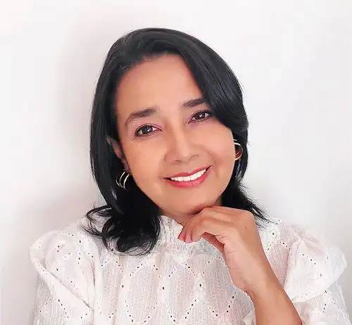 Gissella Vega obtiene el XIV Concurso de Poesía “Premio José Watanabe Varas” .