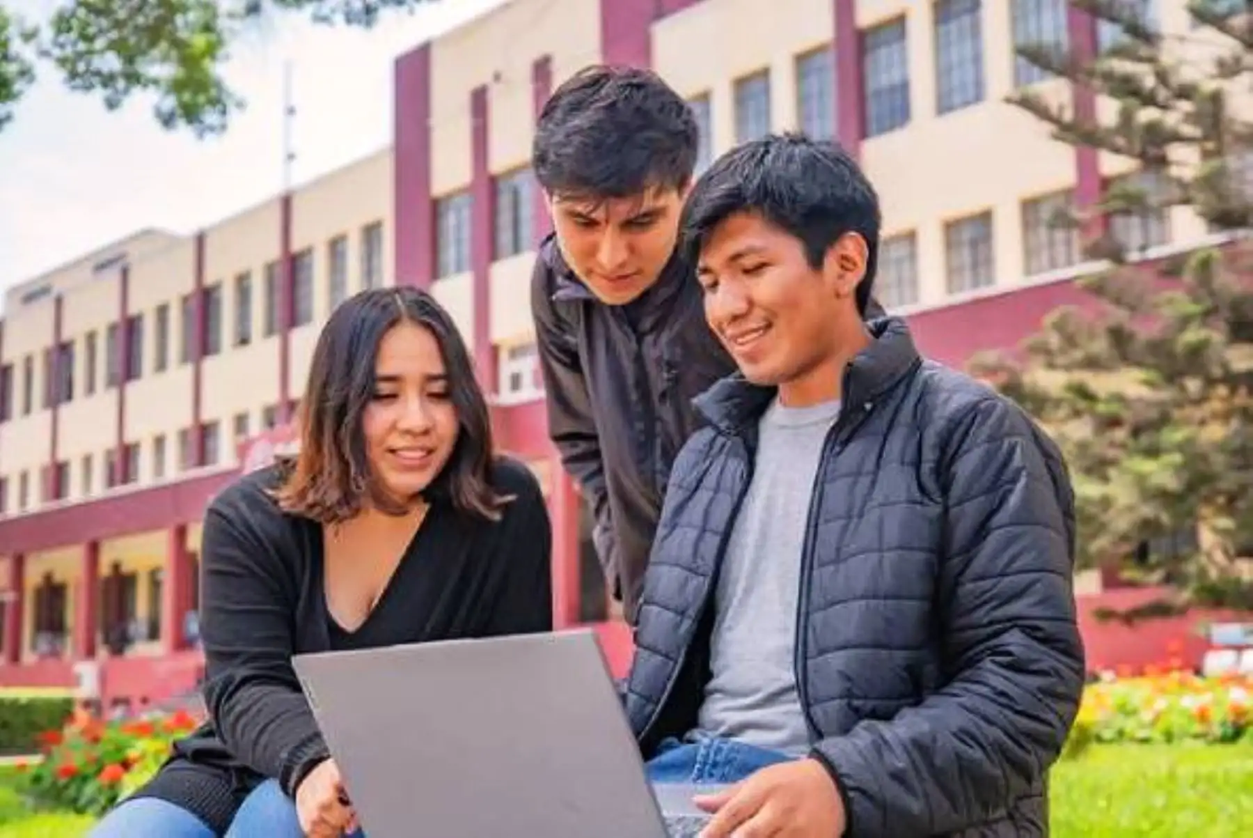 Resultados Beca 18-2026: hoy martes 31 se conoce quiénes alcanzaron vacante