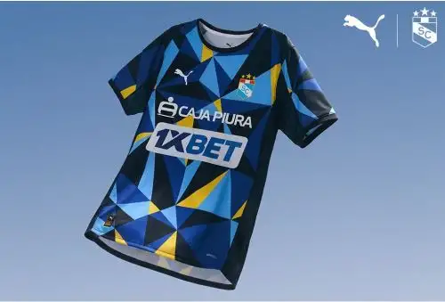 Cristal presentó su tercera indumentaria para el 2026