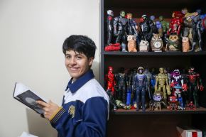 Renato Alexander Gaitán García, estudiante de Villa El Salvador, logró ser becado por el prestigioso Instituto Tecnológico de Massachusetts (MIT). Foto: ANDINA/Ricardo Cuba