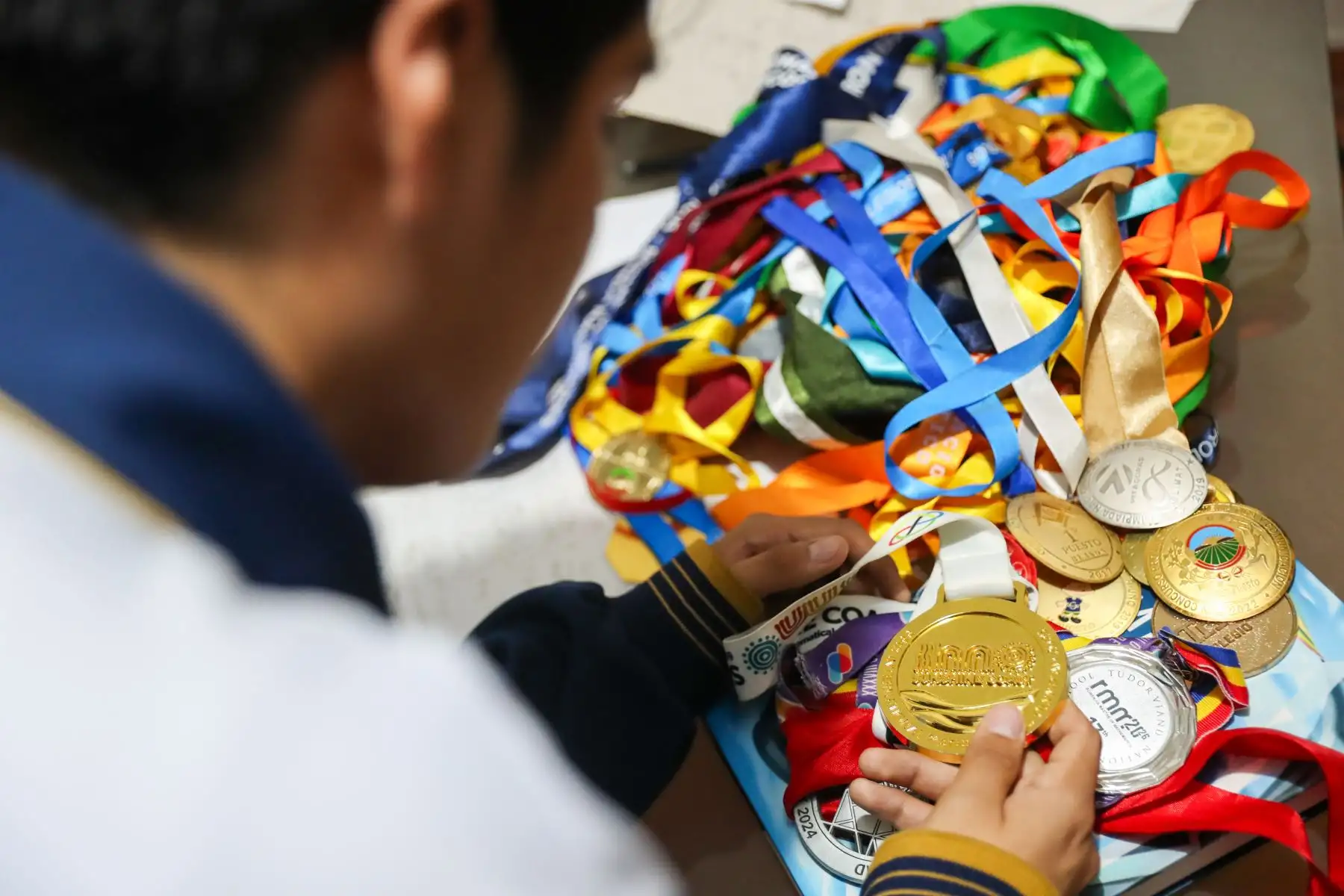 Renato Alexander Gaitán García postuló a la carrera matemática pura luego de participar en diferentes competencias y en el Instituto de Matemáticas y Ciencias Afines (IMCA) en Perú, obteniendo muy buenos resultados.
Foto: ANDINA/Ricardo Cuba