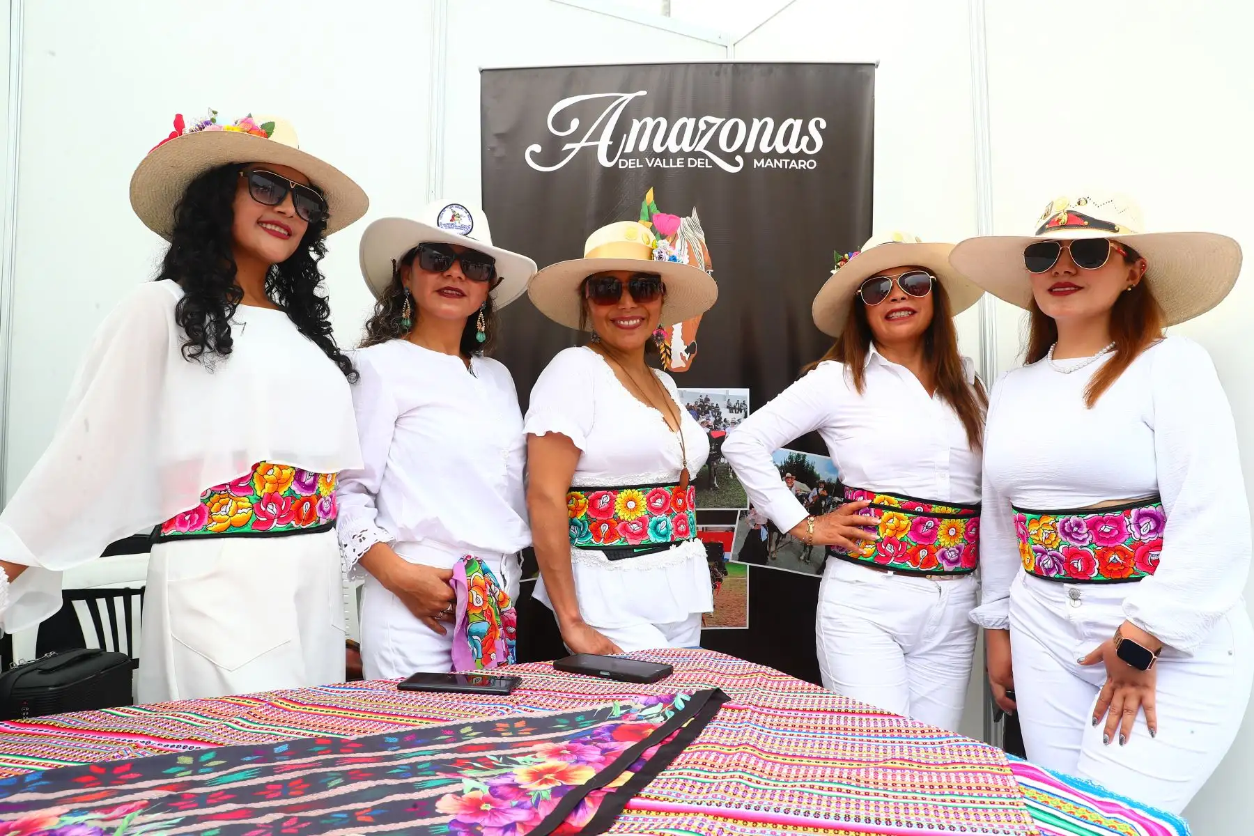 Amazonas del Valle del Mantaro participan en la presentación, destacando elegancia y tradición en representación de Junín.
Foto: ANDINA/Verónica Calderón Zúñiga