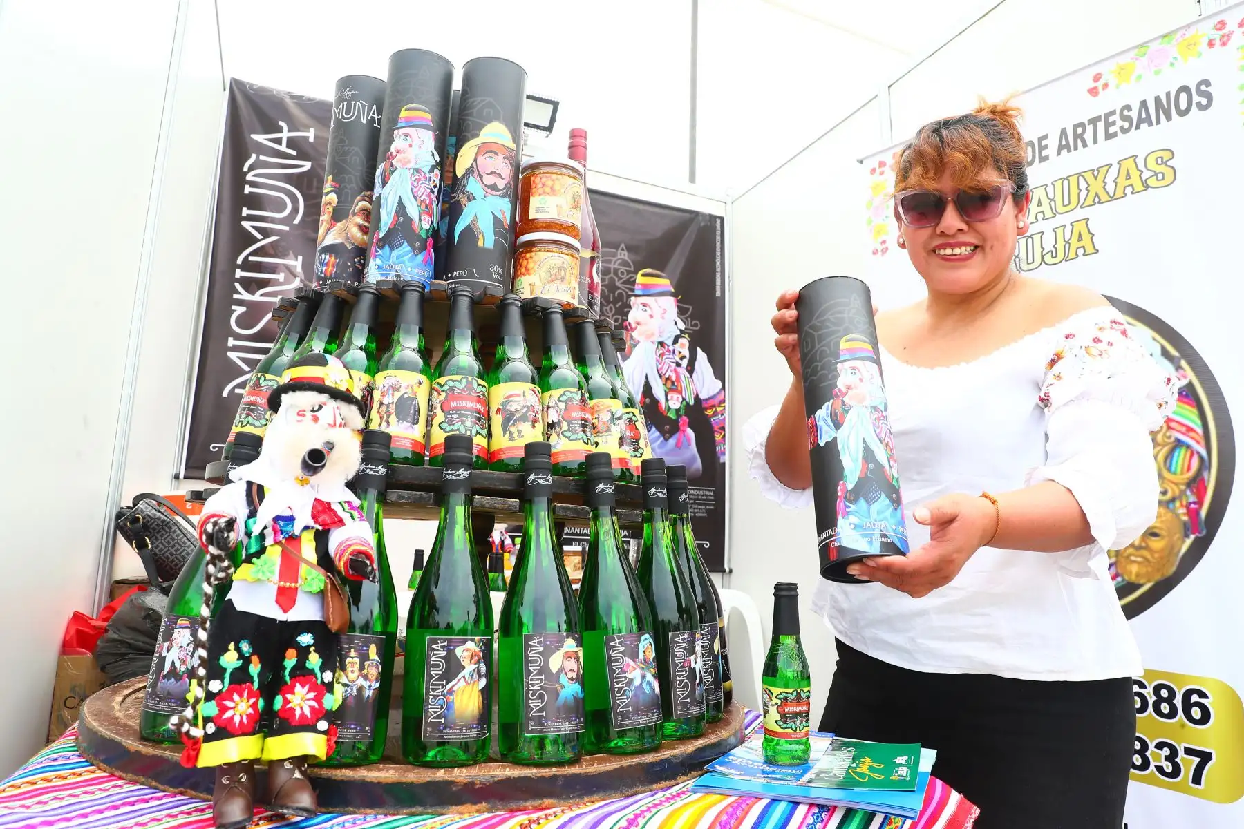 Licores digestivos a base de muña forman parte de la propuesta tradicional presentada por Junín, destacando sus propiedades y uso ancestral.
Foto: ANDINA/Verónica Calderón Zúñiga