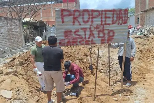 La operación coordinada entre Cofopri, la organización comunal y la autoridad policial permitió restituir el predio al Estado de forma pacífica. Foto: COFOPRI/Difusión