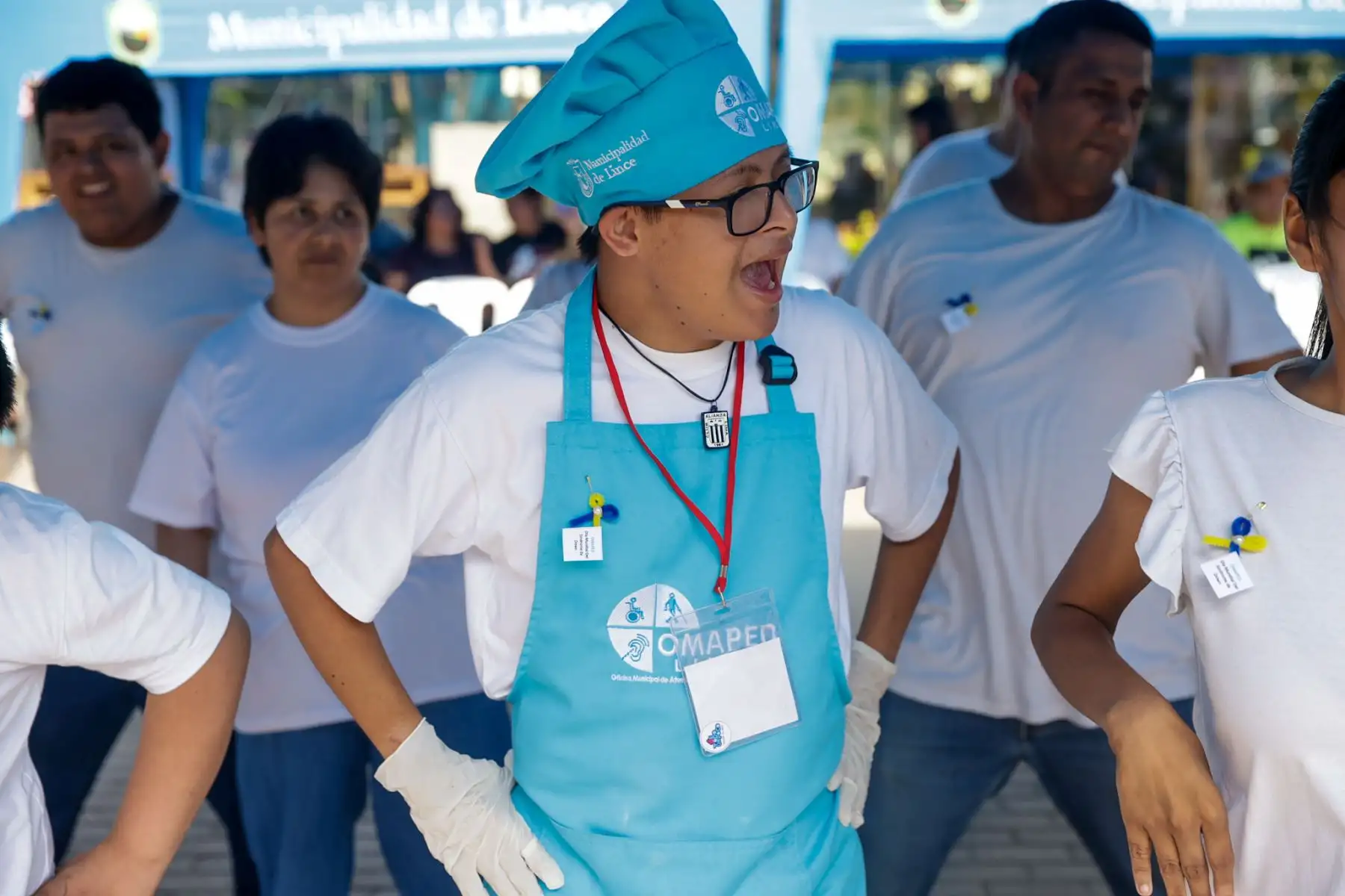 Jóvenes de OMAPED Lince participaron en presentaciones culturales que incluyeron danzas tradicionales peruanas. Foto: ANDINA/Luis Iparraguirre.