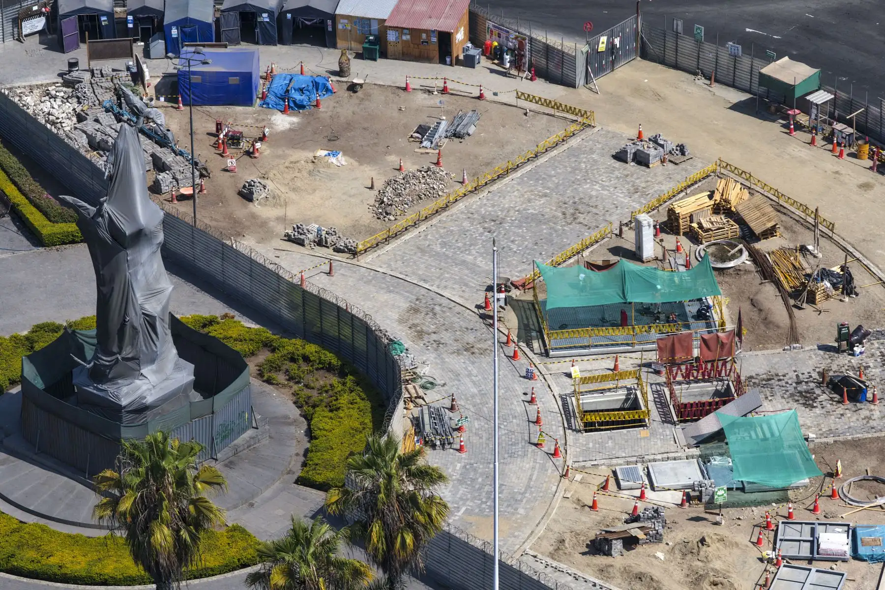 Trabajos en la Línea 2 del Metro de Lima y Callao entre la plaza Grau y la plaza Bolognesi  alcanzan avances del 80.66 % del primer metro subterráneo del Perú que trasladará a más de 660 000 pasajeros al día. 
Foto: ANDINA/Juan Carlos Guzmán Negrini