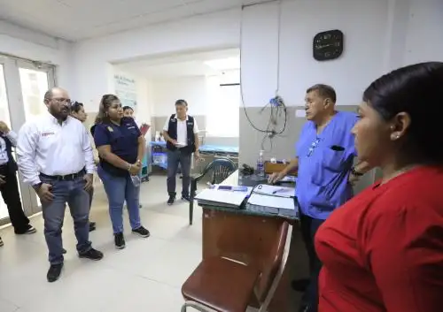 Ante la alerta sanitaria en Tumbes por el aumento de casos de leptospirosis, el viceministro de Salud Pública, Leonardo Rojas Mezarina, realizó una supervisión a los centros de salud de Pampa Grande y Corrales para verificar la capacidad de respuesta del sistema sanitario. ANDINA/Difusión