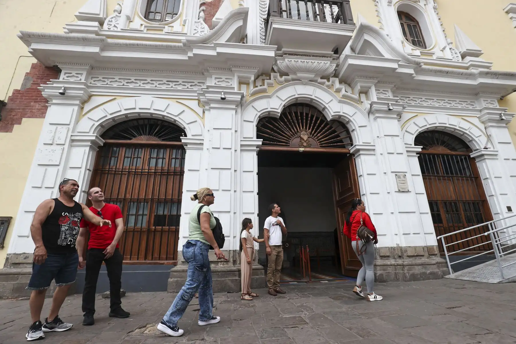 Los religiosos franciscanos como los de otras congregaciones buscaban embellecer sus “casas”. Bajo esa óptica, encargaron obras religiosas al taller de Rubens y de otros maestros, durante los siglos XVII y XVIII. 

Foto: ANDINA/Juan Carlos Guzmán Negrini