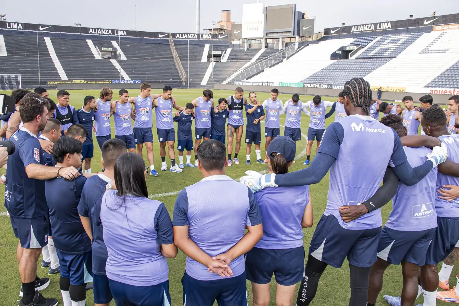 El club busca jóvenes desde los 15 años para evaluaciones técnicas y físicas. Todos los interesados deben inscribirse vía correo electrónico. Foto:Club Alianza Lima