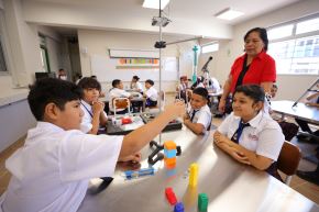 Entérate en esta nota qué ganan los maestros que logren subir de escala. Foto: ANDINA/Difusión