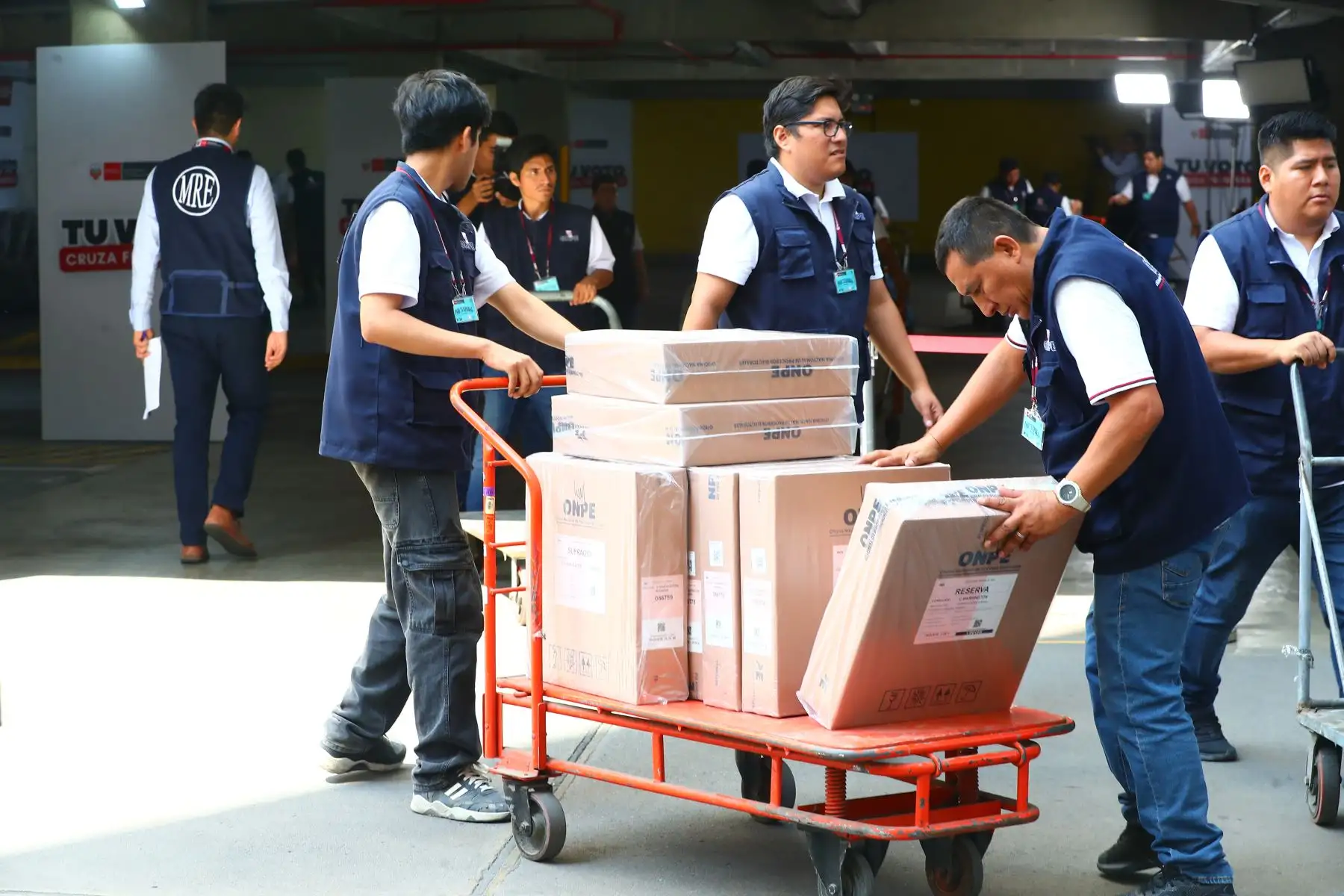 Elecciones 2026: ONPE continúa desplegando material electoral a nivel nacional