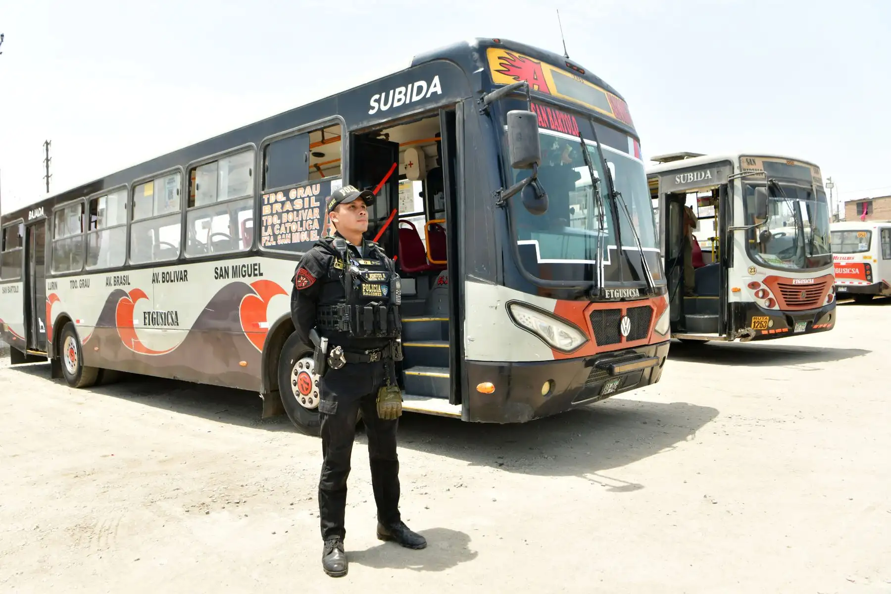 El titular del Interior reiteró que la seguridad ciudadana constituye una prioridad del Gobierno, así como la recuperación del principio de autoridad, con miras a restablecer la tranquilidad de la población.
Foto: Ministerio del interior
