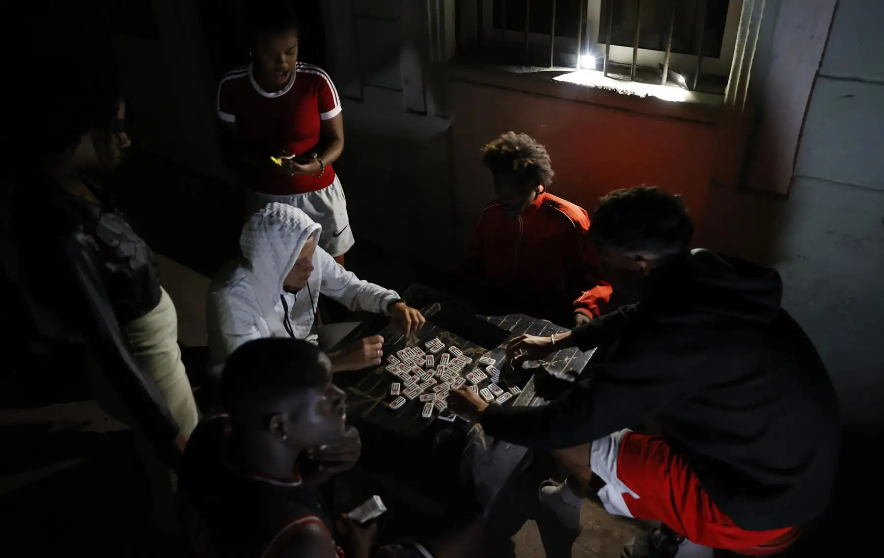 Cuba sufrió un nuevo apagón nacional por una desconexión total del Sistema Eléctrico Nacional (SEN) a las 18.38 hora local el segundo en menos de una semana y el séptimo en año y medio. EFE