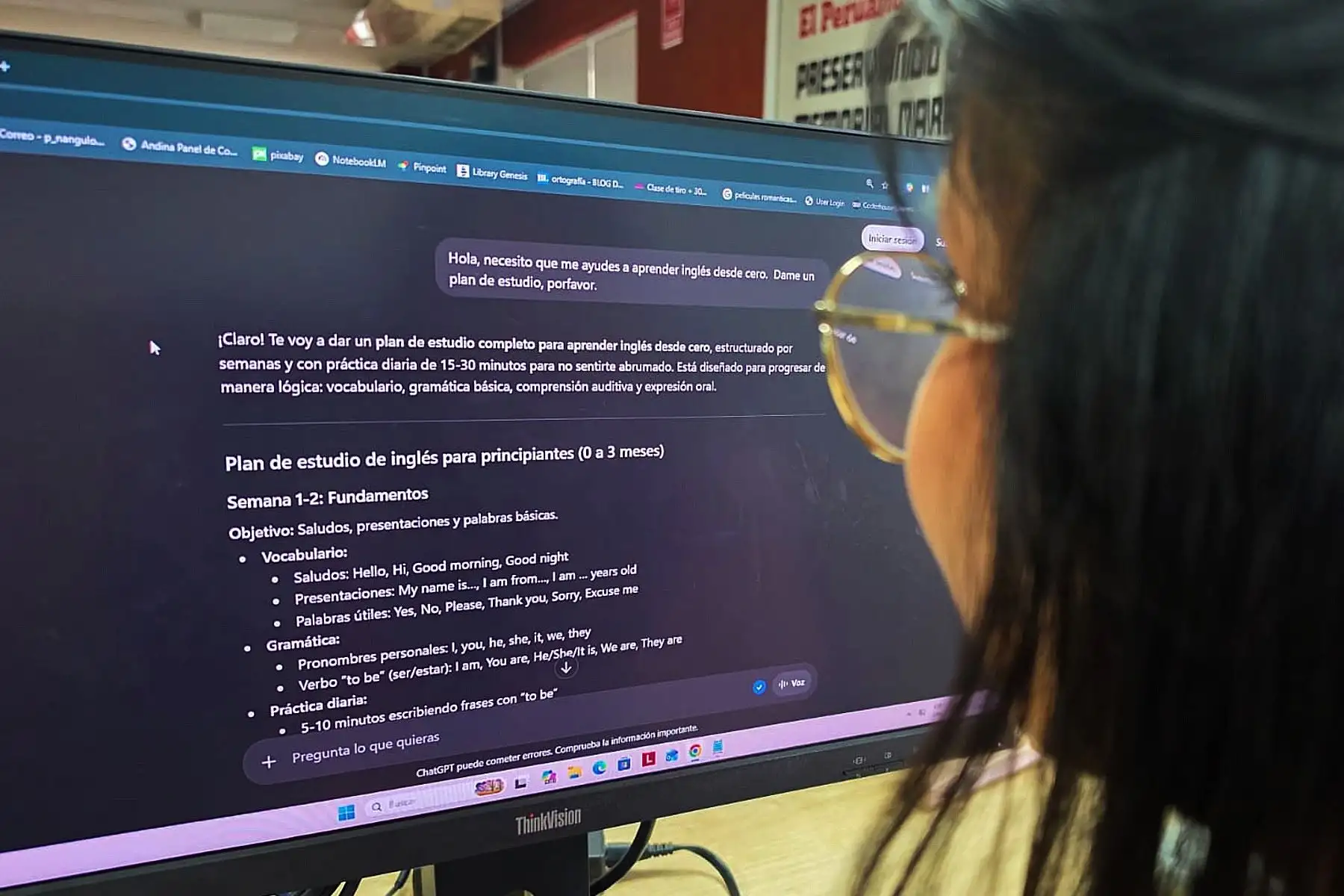 Con ChatGPT, las personas pueden reforzar el aprendizaje del idioma inglés desde el nivel más básico hasta el más avanzado con la utilización de prompts.