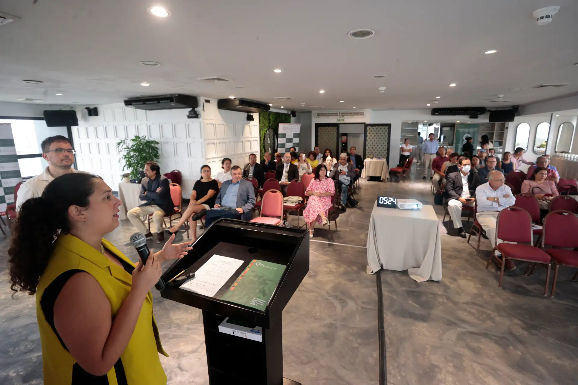 Seminario Perú Debate 2026: Propuestas hacia un mejor gobierno. Andrea Mejía, de Integridad y lucha contra la corrupción (IEP). Foto: ANDINA/Vidal Tarqui