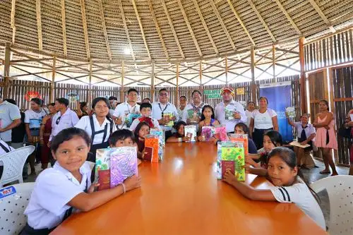 Biblioteca Nacional del Perú inaugura biblioteca municipal intercultural fronteriza Arutam en el distrito de Río Santiago.