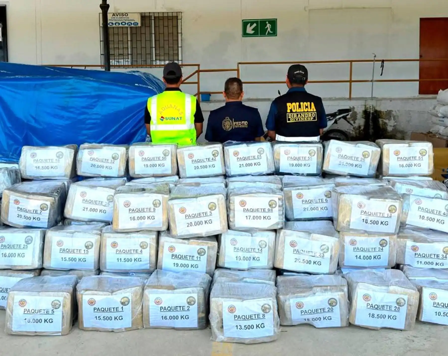 Peru and Ecuador police seize 1.5 tons of marijuana in binational operation