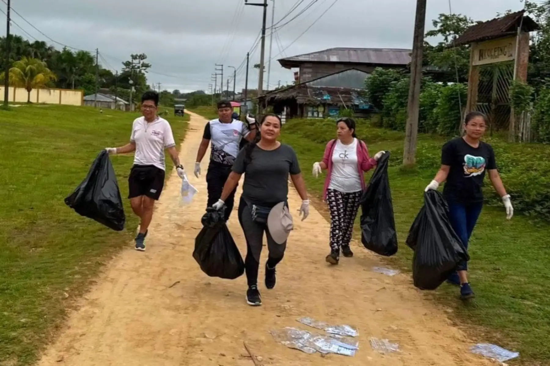 Loreto: programa PAIS impulsa campaña para erradicar focos de reproducción de zancudos