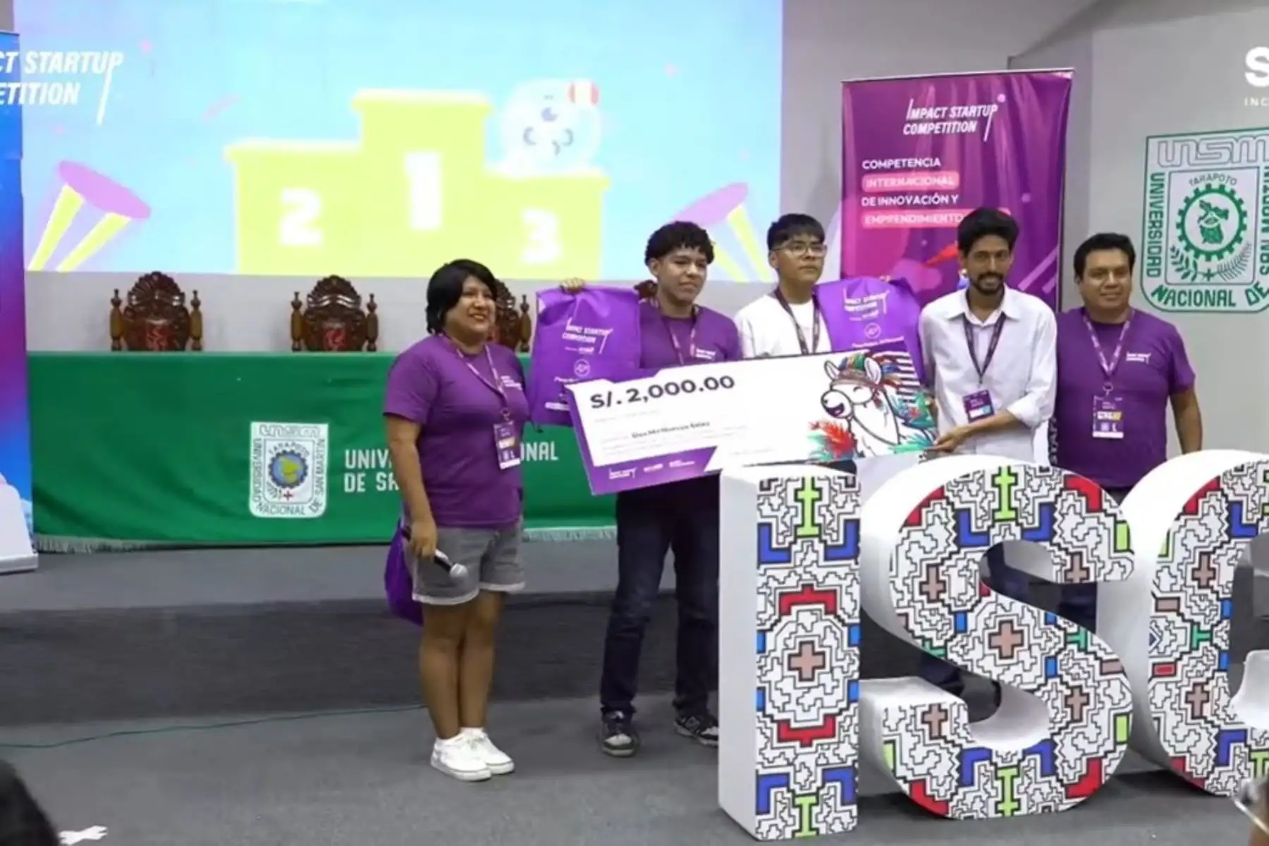 Talento peruano: crean microscopio con celular para detectar enfermedades en zonas rurales