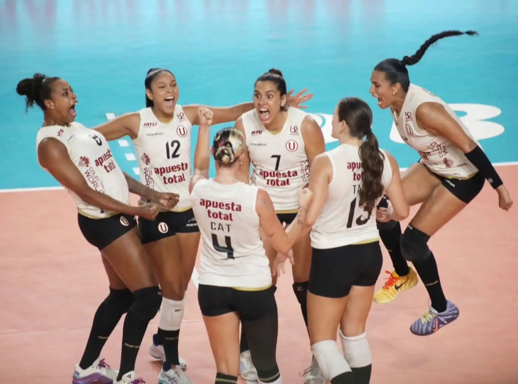 Universitario ganó a Regatas Lima y se citó con la Universidad San Martín en semifinales