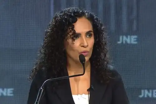 Candidata presidencial de la agrupación política Un Camino Diferente, Rosario del Pilar Fernández, Captura TV