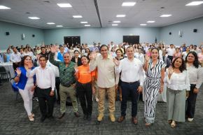 Ministro de Trabajo y Promoción del Empleo, Óscar Fernández, participó en la Semana del Empleo en Piura. ANDINA / Difusión.