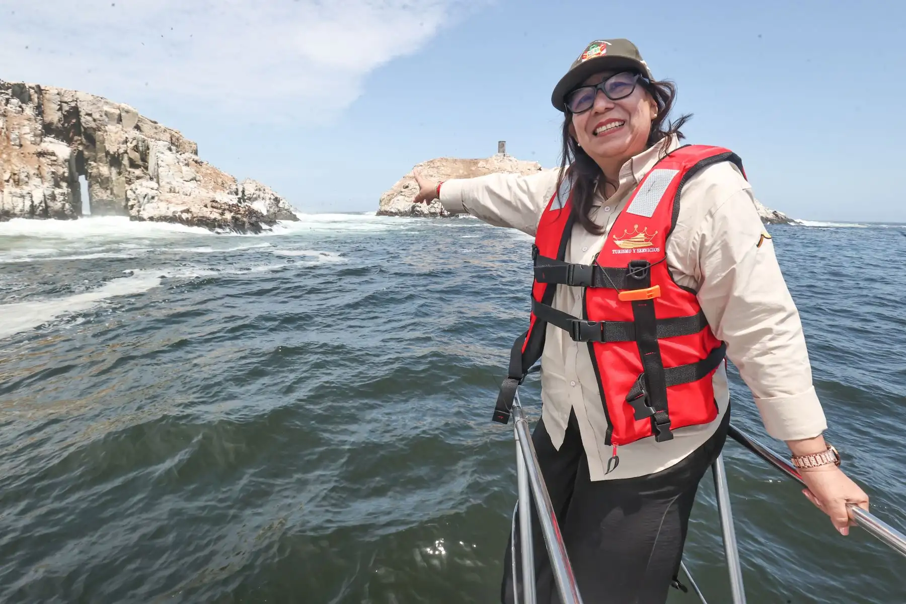 La ministra del Ambiente, Nelly Paredes, lanzó la campaña "Conecta con la Naturaleza", una invitación a hacer una pausa, despejar la mente y reconectar con nuestras áreas naturales protegidas. Luego del lanzamiento realizó una visita a las Islas Palomino donde avistó lobos marinos.
Foto: ANDINA/ Juan Carlos Guzmán Negrini