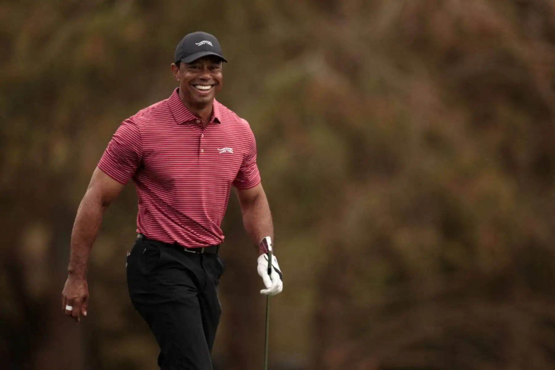 No es la primera vez que Woods sufre un accidente de carretera. En febrero de 2021 sufrió fracturas abiertas en tibia y peroné tras un grave accidente en Los Ángeles que puso en serio peligro su carrera. Foto: AFP