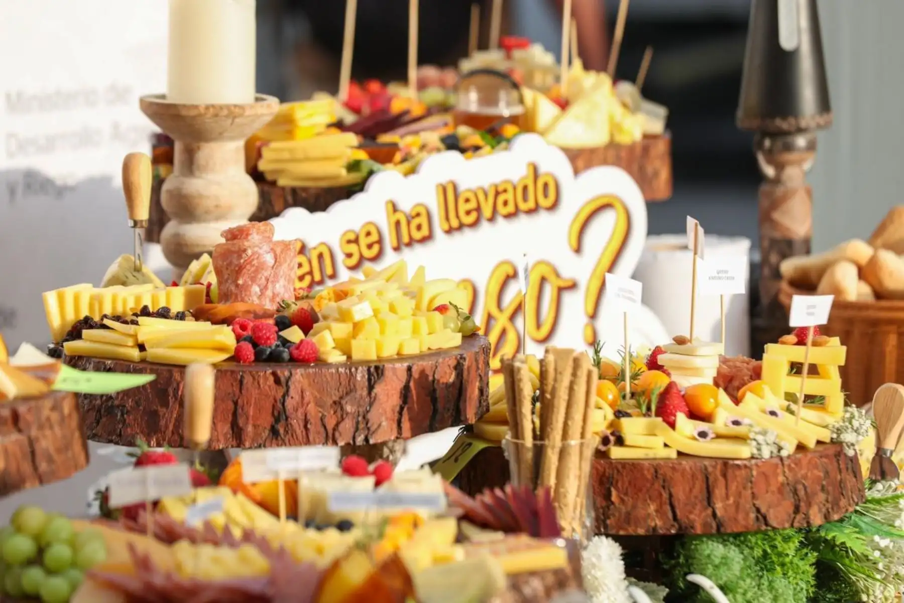 En el marco del Día Internacional del Queso, el Ministerio de Desarrollo Agrario y Riego (MIDAGRI), a través de Agromercado, realiza la segunda edición del Concurso Nacional de Tablas de Quesos “Quesarte 2026”. Foto: ANDINA/Ricardo Cuba