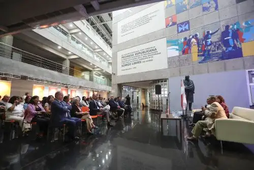 Inauguración de la exposición “Biblioteca Nacional del Perú: 20 años de la sede patrimonial”
