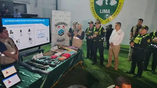 Acompañado por el comandante General de la PNP, general Óscar Arriola, el titular del sector Interior destacó que estas acciones se ejecutan rigurosamente en el marco del Plan Nacional de Seguridad Ciudadana y Lucha contra la Criminalidad.